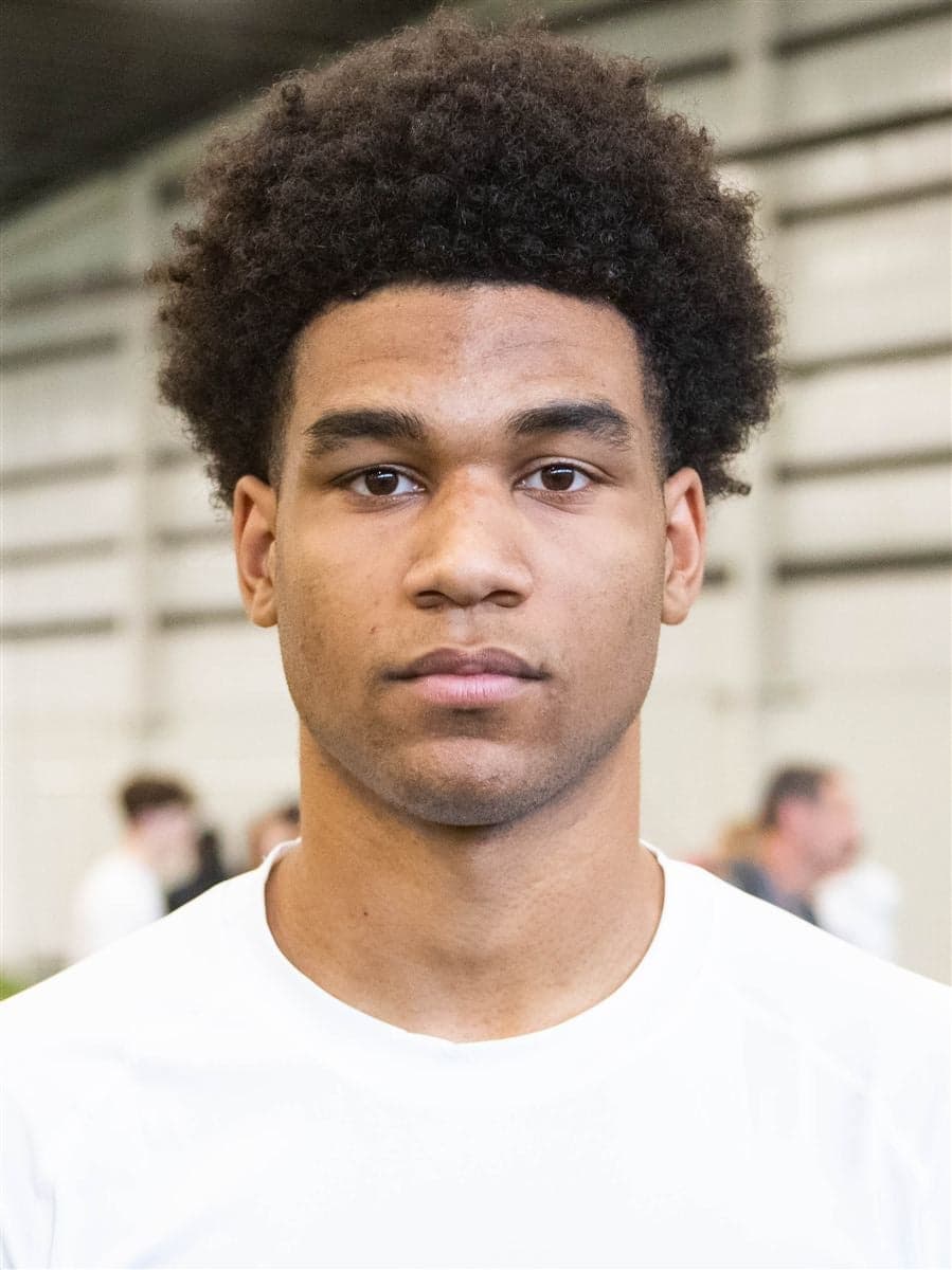 Dre'mail Carothers athlete image